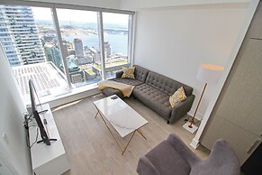 Luxury 1 BDR Condos - Convention Centre