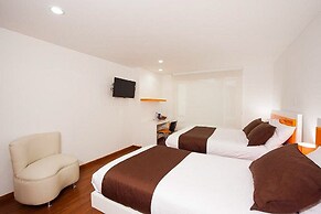 Hotel Castellana 100