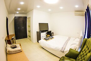 Yavladi Boutique Hotel