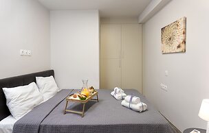 Supreme Luxury Suites by Athens Stay
