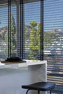 Supreme Luxury Suites by Athens Stay