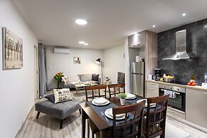 Supreme Luxury Suites by Athens Stay