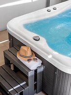 Supreme Luxury Suites by Athens Stay