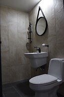 We Home Guesthouse - Hostel