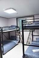 We Home Guesthouse - Hostel