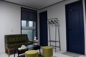 We Home Guesthouse - Hostel