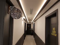 We Home Guesthouse - Hostel