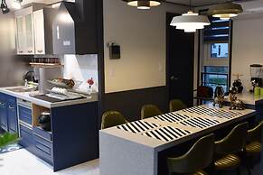 We Home Guesthouse - Hostel