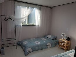 We Home Guesthouse - Hostel