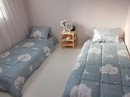 We Home Guesthouse - Hostel