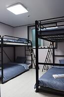 We Home Guesthouse - Hostel