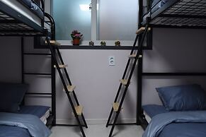 We Home Guesthouse - Hostel