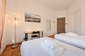 Vanchiglietta Colourful Apartment