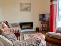 Picturesque Riverside Cottage - 2 Bedroom