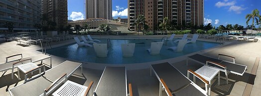 Spacious One Bedroom Harbor View Condos at Ilikai Marina With Private 