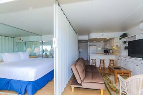 Spacious One Bedroom Harbor View Condos at Ilikai Marina With Private 