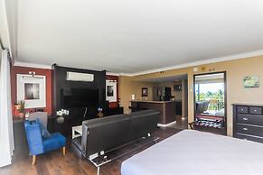 Spacious One Bedroom Harbor View Condos at Ilikai Marina With Private 