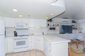 Spacious One Bedroom Harbor View Condos at Ilikai Marina With Private 
