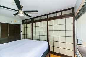 Spacious One Bedroom Harbor View Condos at Ilikai Marina With Private 