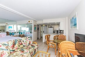 Spacious One Bedroom Harbor View Condos at Ilikai Marina With Private 