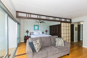 Spacious One Bedroom Harbor View Condos at Ilikai Marina With Private 