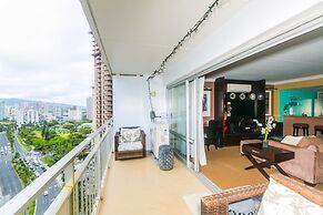 Ilikai Tower 1 Bedroom City View Condos with Private Lanai & Free Wifi