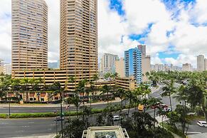 Ilikai Tower 1 Bedroom City View Condos with Private Lanai & Free Wifi
