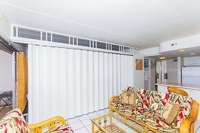 Ilikai Tower 1 Bedroom City View Condos with Private Lanai & Free Wifi