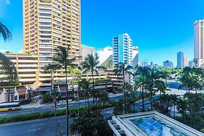 Ilikai Tower 1 Bedroom City View Condos with Private Lanai & Free Wifi