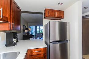 Ilikai Tower 1 Bedroom City View Condos with Private Lanai & Free Wifi