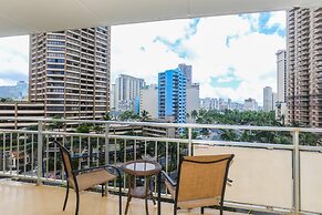 Ilikai Tower 1 Bedroom City View Condos with Private Lanai & Free Wifi