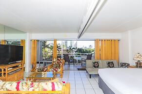 Ilikai Tower 1 Bedroom City View Condos with Private Lanai & Free Wifi