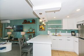 Ilikai Tower 1 Bedroom City View Condos with Private Lanai & Free Wifi