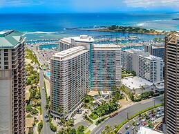 Ilikai Tower 1 Bedroom City View Condos with Private Lanai & Free Wifi