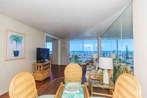 Ilikai Marina One Bedroom Harbor View Condos - Walk to Ala Moana Beach