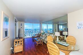 Ilikai Marina One Bedroom Harbor View Condos - Walk to Ala Moana Beach