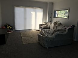 Luxury big house cinema pool many guests