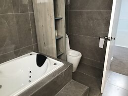 Luxury big house cinema pool many guests