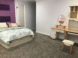 Luxury big house cinema pool many guests