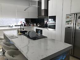 Luxury big house cinema pool many guests