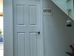 Luxury big house cinema pool many guests