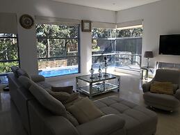 Luxury big house cinema pool many guests