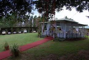 The Homestead Guest House and S-Catering