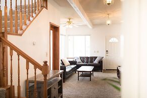 Large House on a Hill- 15 Min Walk 2 Bart