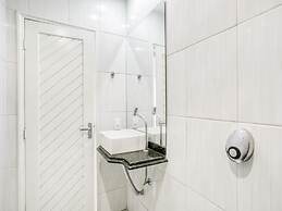 OYO Nobs Hotel, São João de Meriti