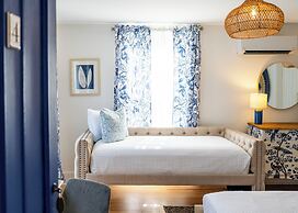 Twin Gables of Woodstock