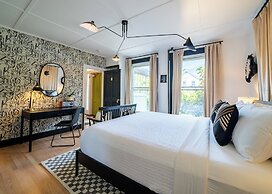 Twin Gables of Woodstock