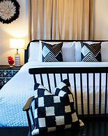 Twin Gables of Woodstock