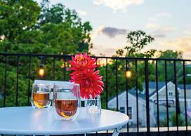 Twin Gables of Woodstock