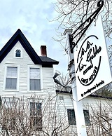 Twin Gables of Woodstock